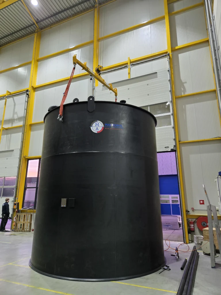 BRL 21009 PE Tanks 30m3 NaOH - Makronyl